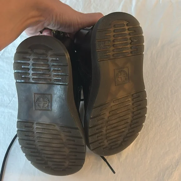 Dr. Martens 1460 Kids Boots - Black Smooth Leather with Side Zip - Size 9 - Picture 3 of 5